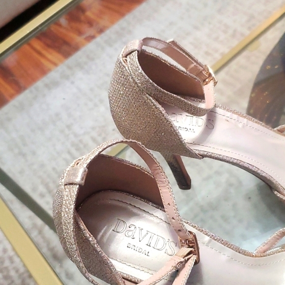 David bridal Gold Sparkly Shoes size 8 - Picture 3 of 8
